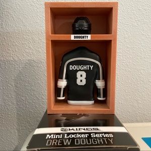 LA Kings Mini Locker Series: Drew Doughty
